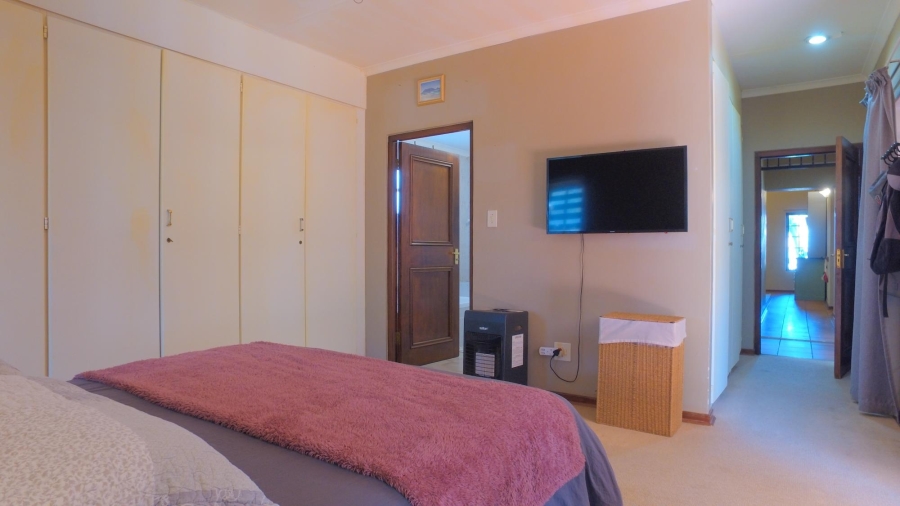 4 Bedroom Property for Sale in Protea Park North West